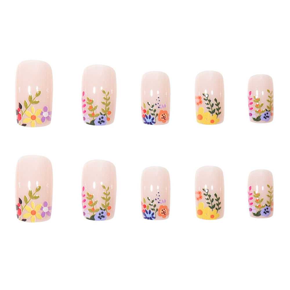 TUZANDW nude square nails short with flower design for everyday wear.