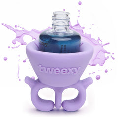 Tweexy Wearable Nail Polish Holder Ring in Lilac Dreams for precise application.