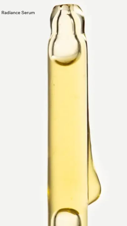 Typology Albizia Julibrissin extract in amber bottle promoting radiance.