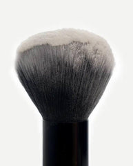 Typology talc-free powder close-up highlighting a clean silicone-free formula.