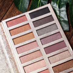 UCANBE Cosmos palette compact design for on-the-go touch-ups and gifting.