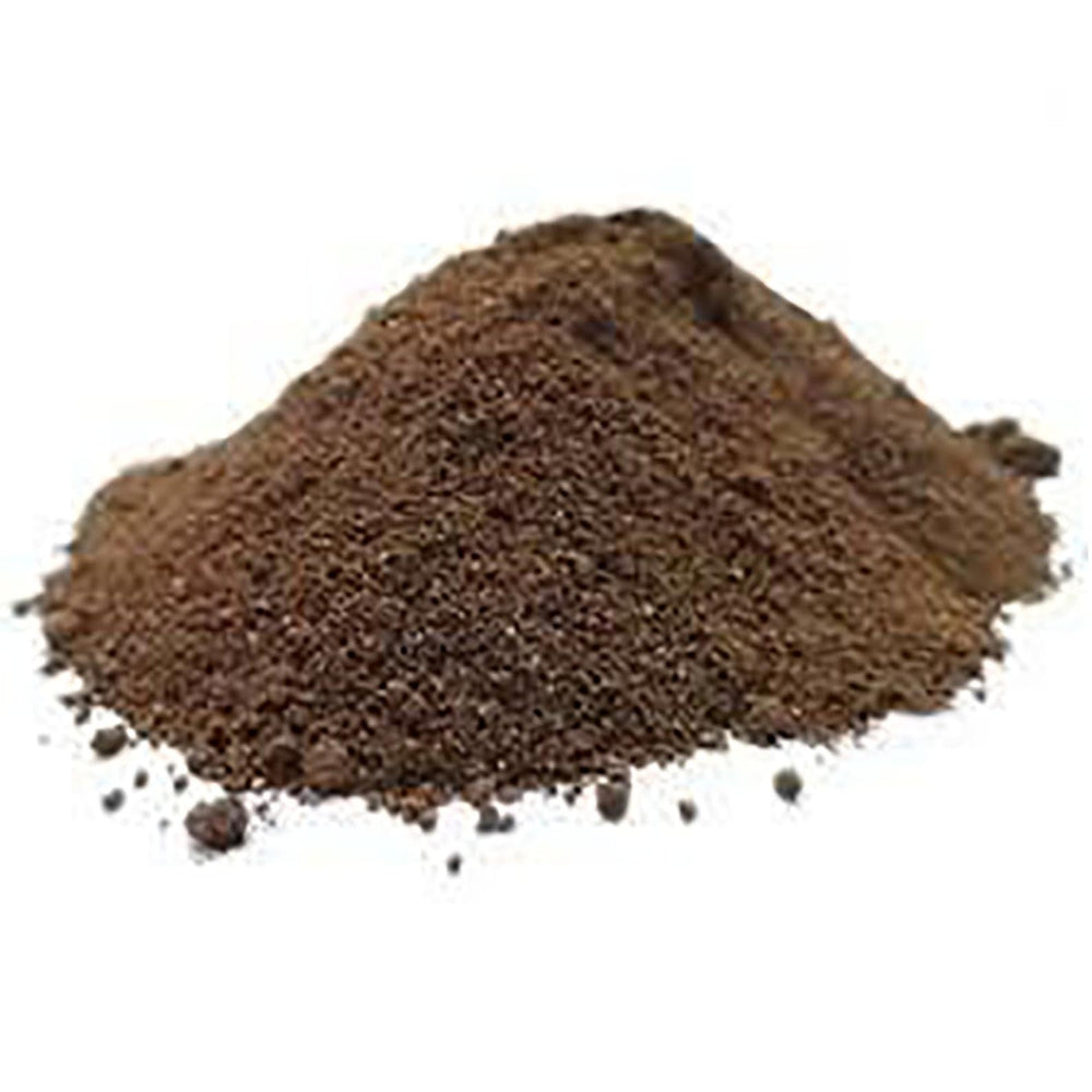 Uhuru Naturals ChadianChebe Powder applied to hair for moisture.