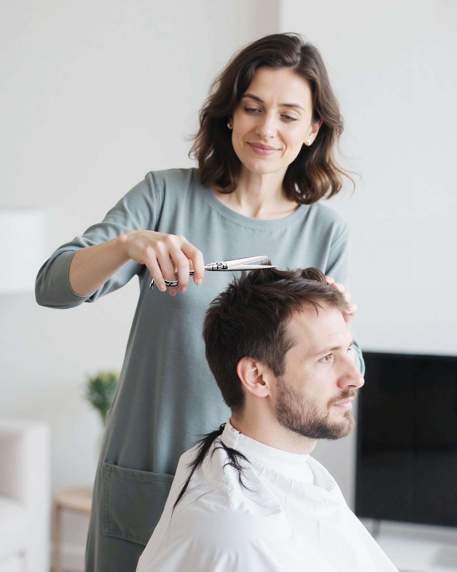 ULG Shark Series versatile blades work on thick, thin, straight, curly hair.