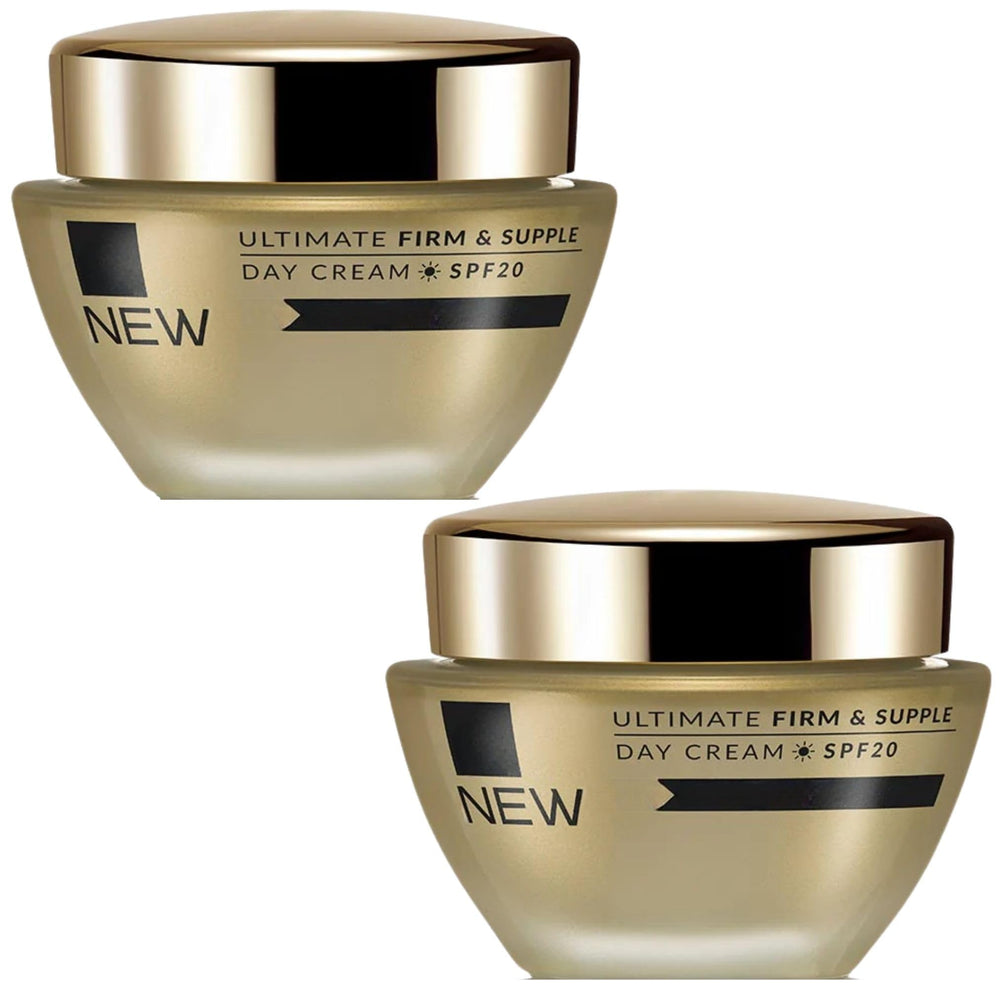 Ultimate Day Cream Set bottle with SPF 20 demonstrates hydration.