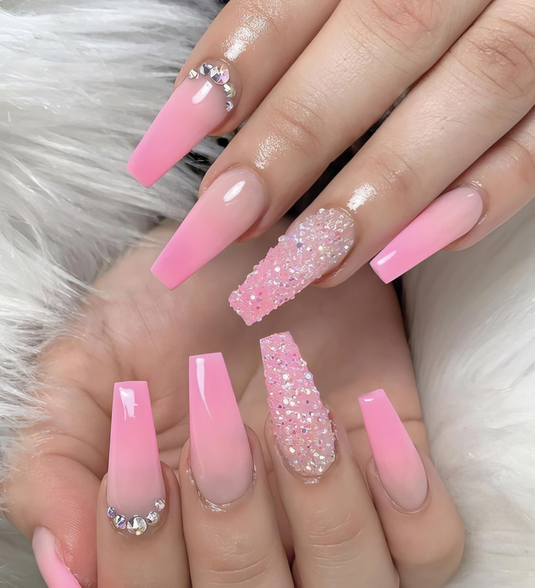 UNA GELLA pre-numbered tips speed up nail prep.