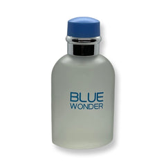 United Scents Blue Wonder bottle side profile highlighting sleek design and balance.