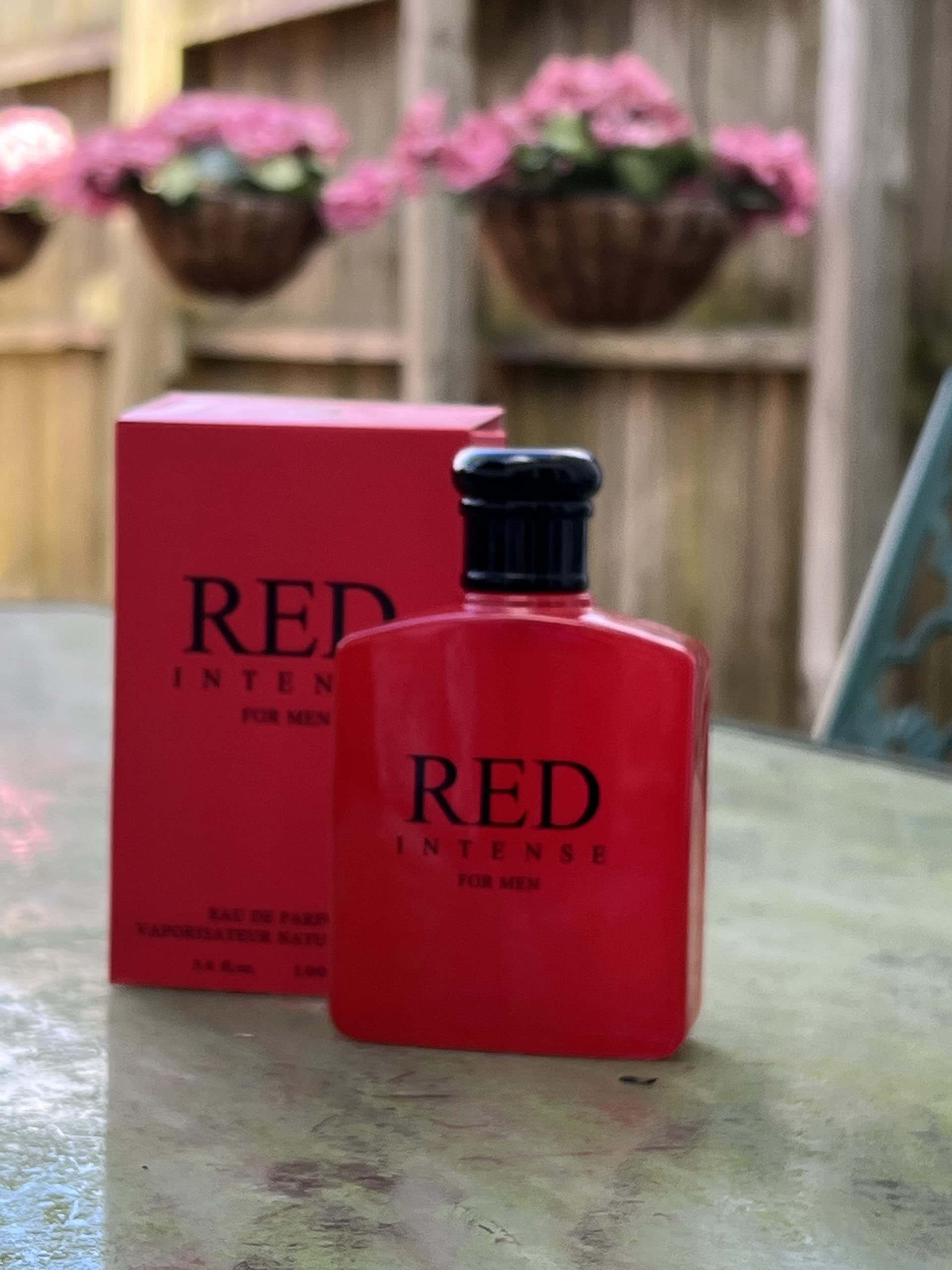 United Scents Red Intense citrus top-note highlight, fresh impression