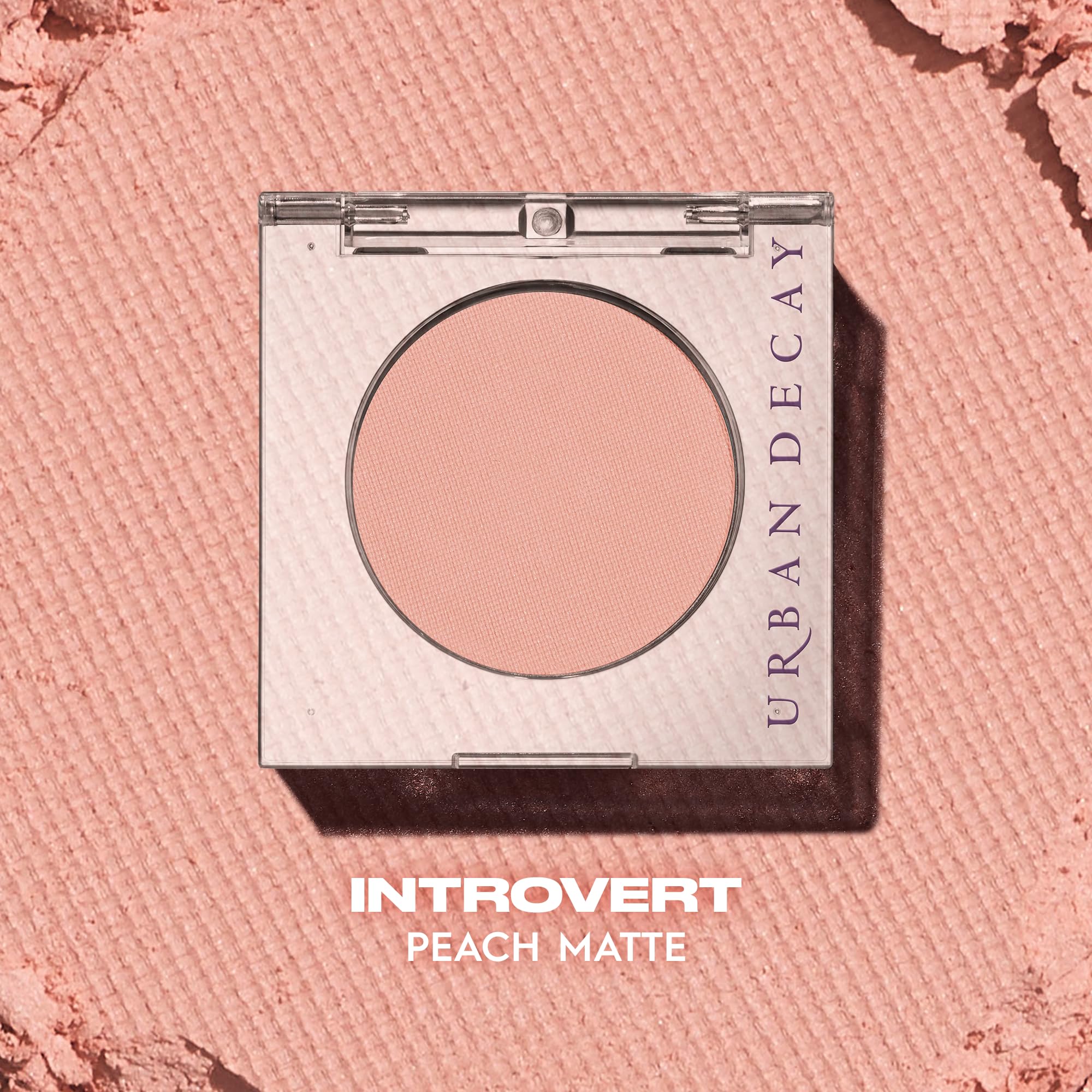 Urban Decay 24/7 single close-up texture highlights silky pigment.