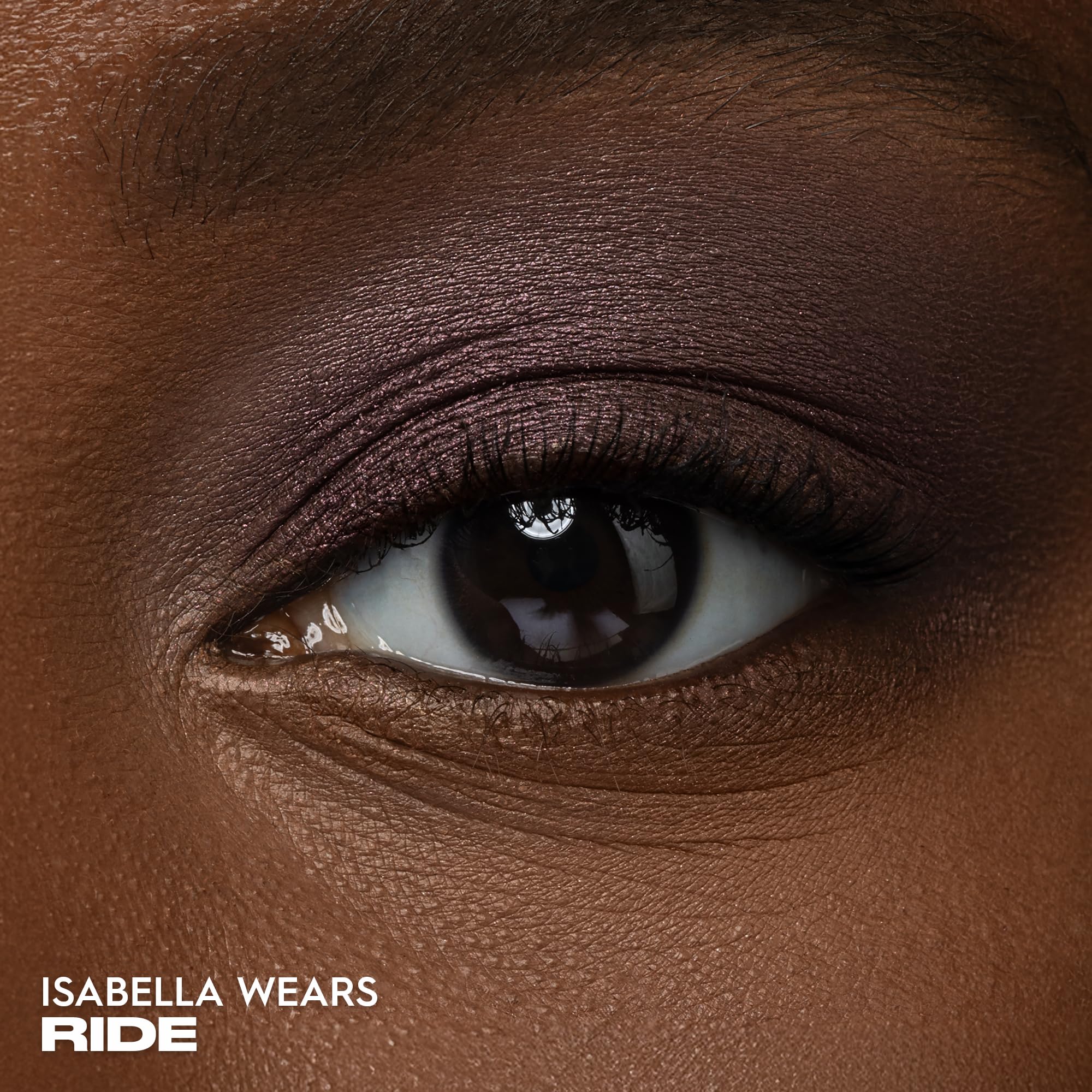 Urban Decay 24/7 Eyeshadow Ride creamy velvet application for easy blending