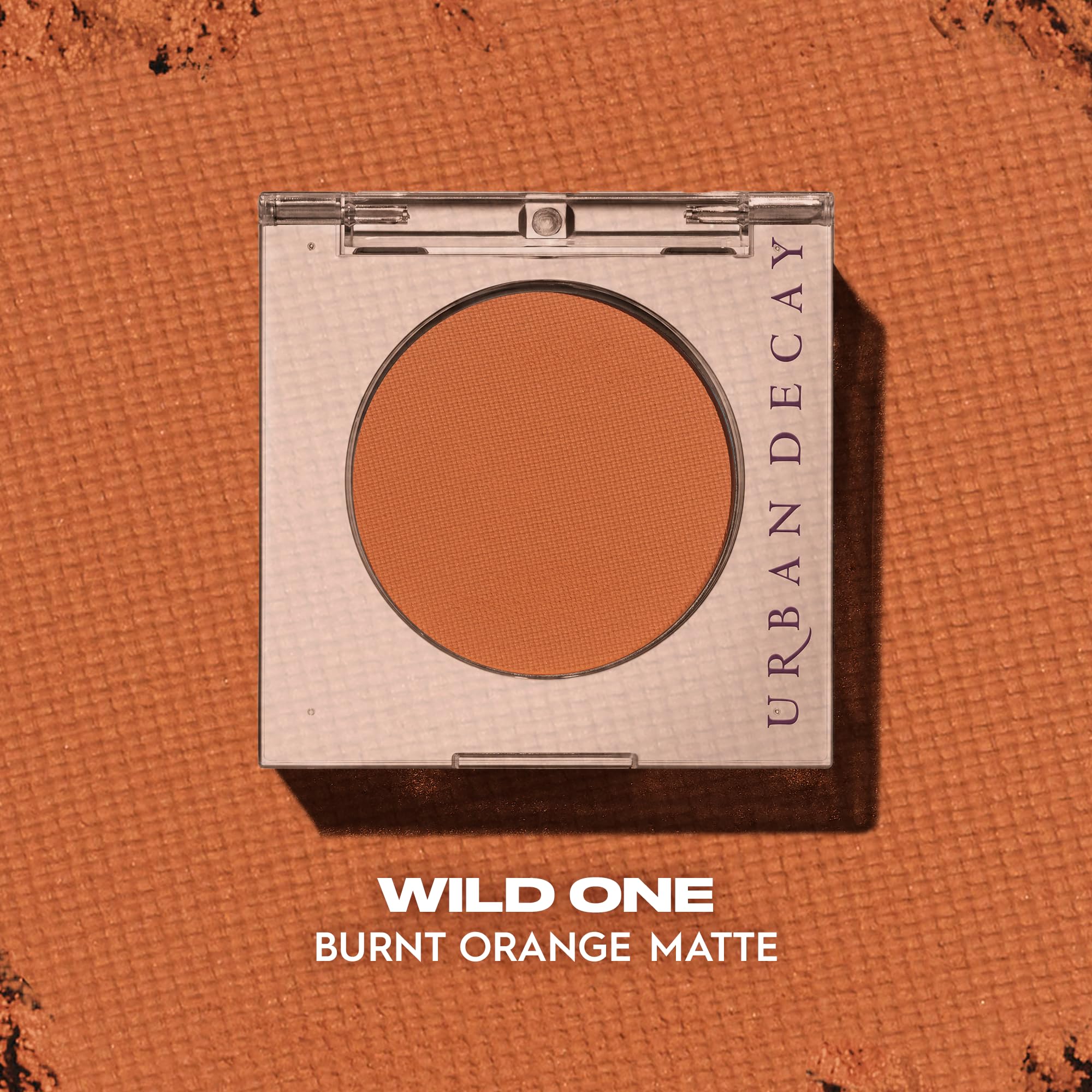 Urban Decay 24/7 Longwear Eyeshadow Single Wild One applied with fingers for seamless blend and bold color.
