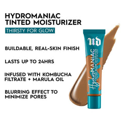 Urban Decay Hydromaniac application with fingers for natural blend