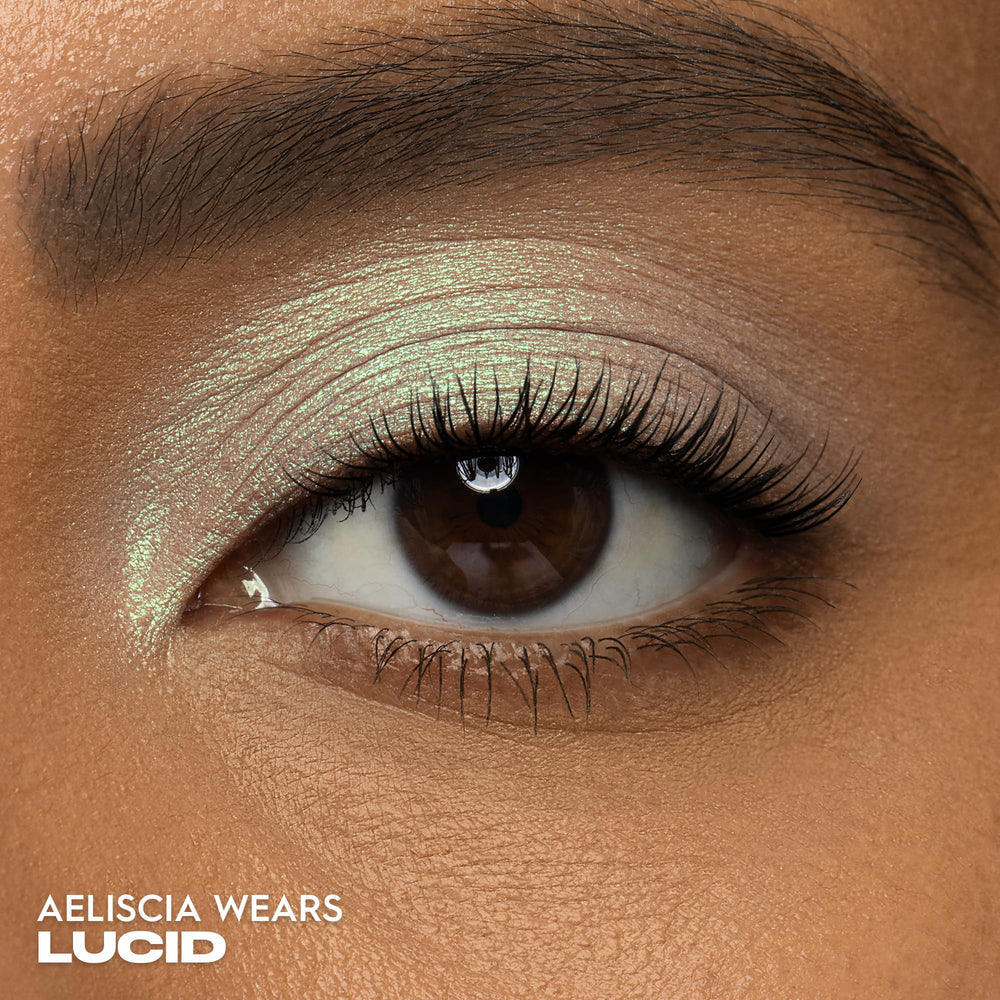 Urban Decay Lucid Teal Shimmer Transformer pan displays rich metallic sheen for layering.