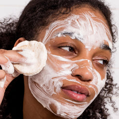 Urban Skin Rx Clear Skin 3-in-1 bar promotes oil balance with salicylic acid and sulfur action