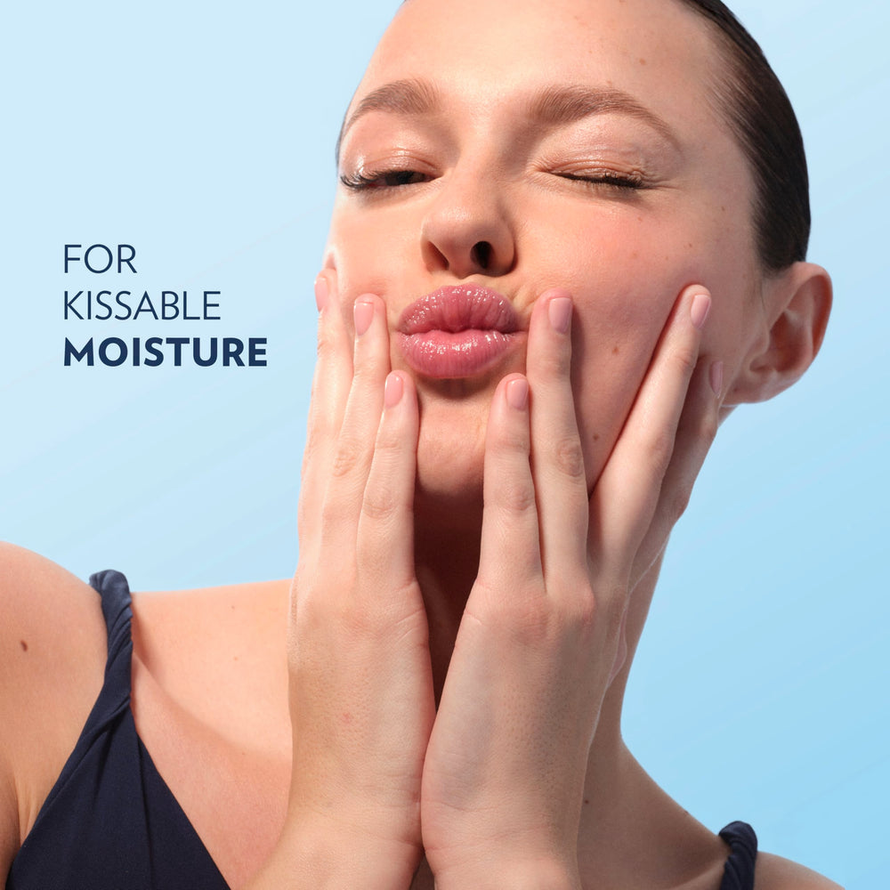 Vaseline Lip Therapy Original Mini apply-on lips for quick relief during travel.