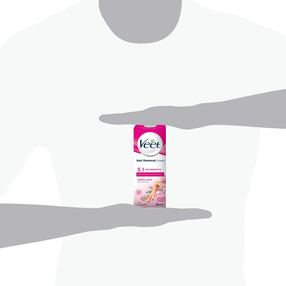 Veet bikini line treatment using the normal skin formula