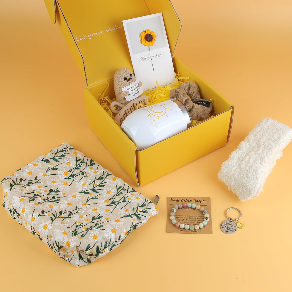 VEHODEVIA bracelet from the Sunshine Gift Box adds a stylish daily touch