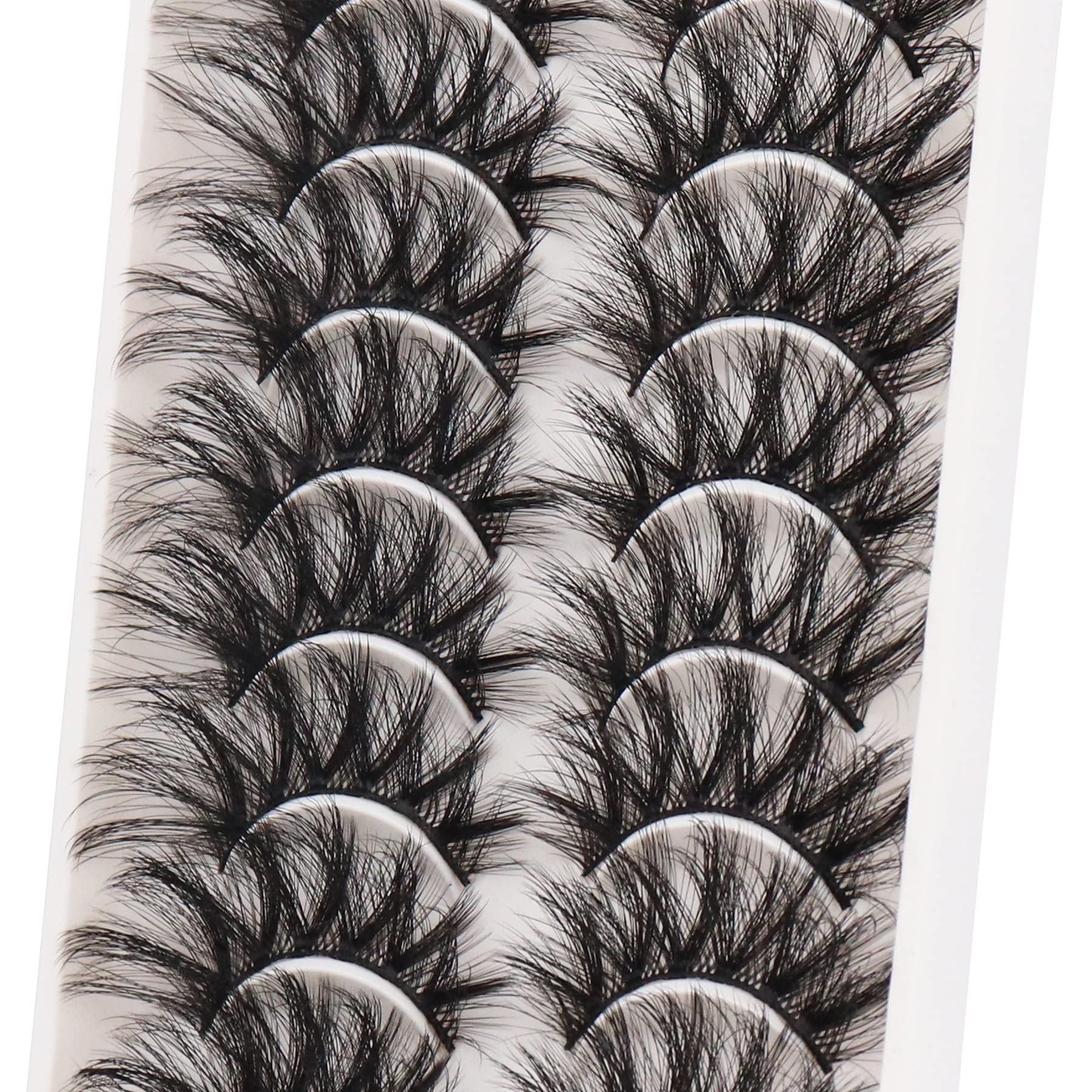 Veleasha natural look lashes 10-pair set enhances subtle definition.