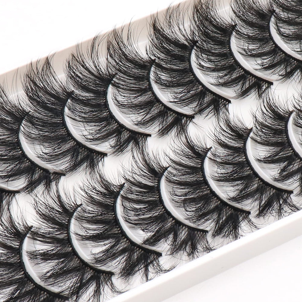 Veleasha soft band fake eyelashes provide comfortable wear and easy application.