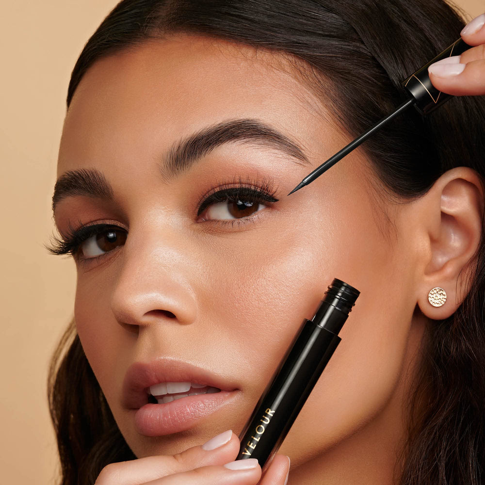 Velour Lash & Go packaging and instructions image highlights all-in-one lash solution.