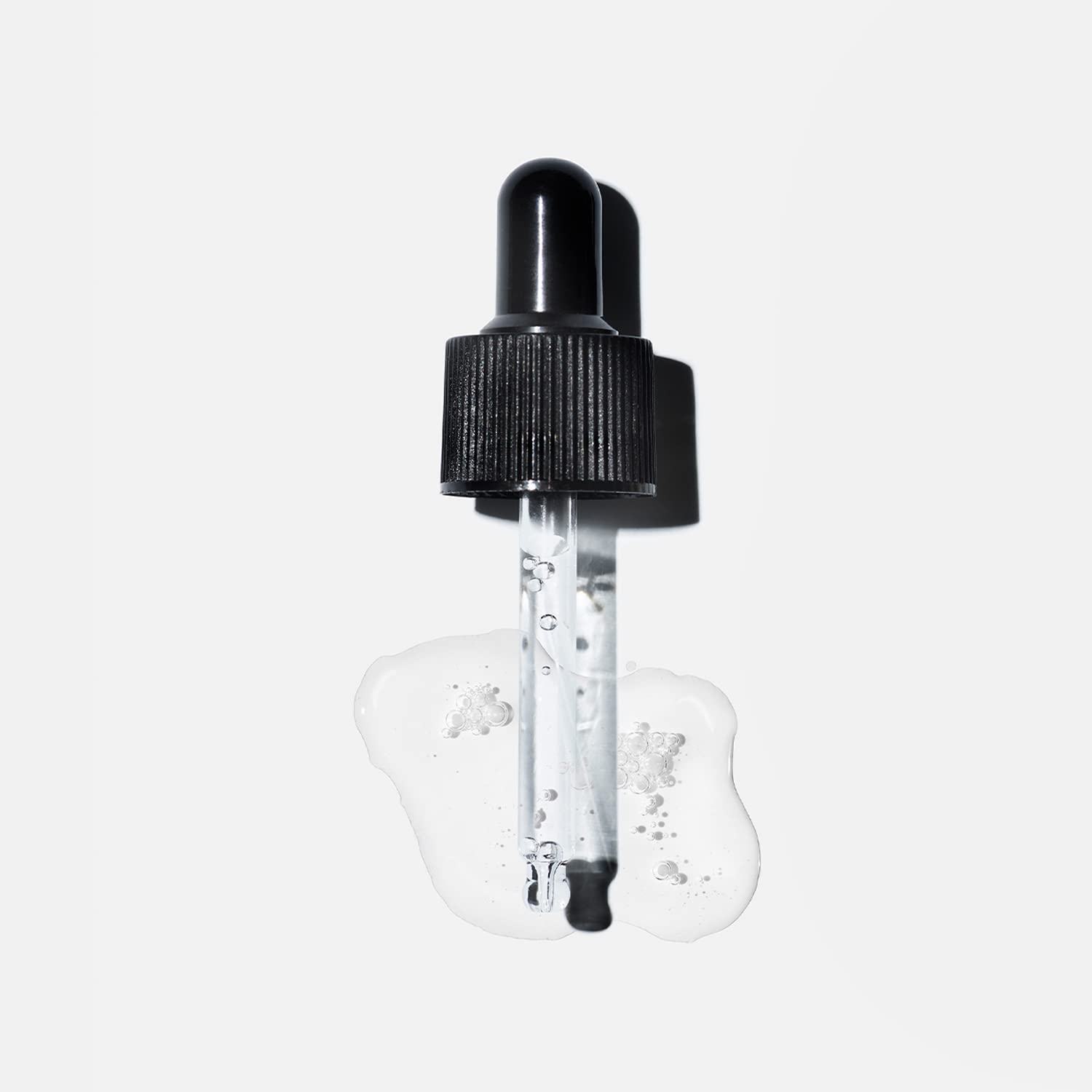 Versed Just Breathe Serum drops on damp skin illustrate balanced oil and pores