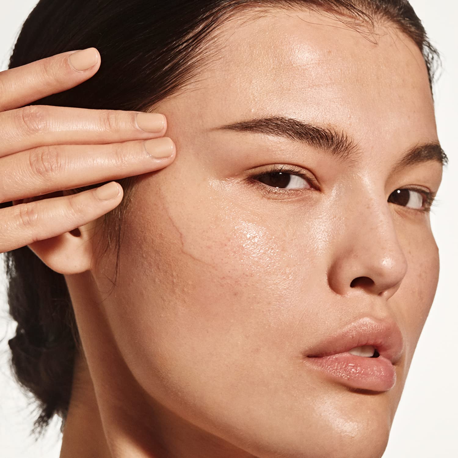 Versed Just Breathe Serum niacinamide highlights support for even skin tone