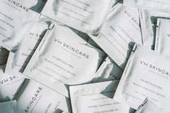 VH METHOD PEEL wipe texture closeup with gentle exfoliating fibers for even skin feel