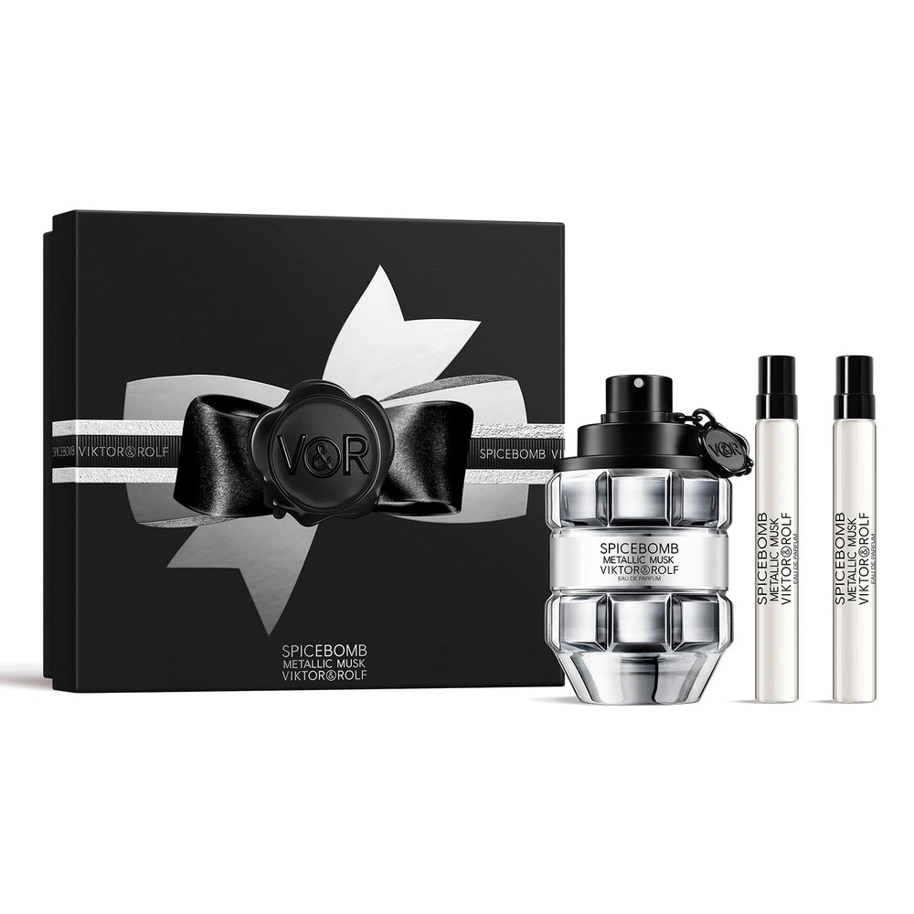 Victor&Rolf Spicebomb Metallic Musk full-size bottle ready for evening wear