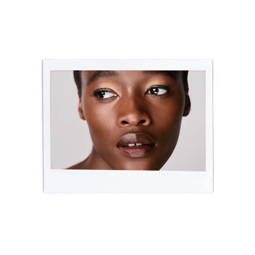 Victoria Beckham Beauty Lid Lustre Honey with Opal offers luminous, creative shimmer.