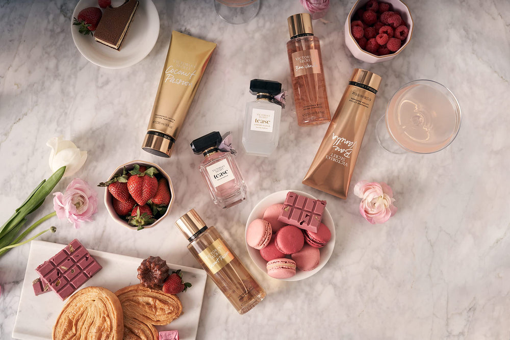 Victoria's Secret Coconut Passion display scene evokes beach vibes.