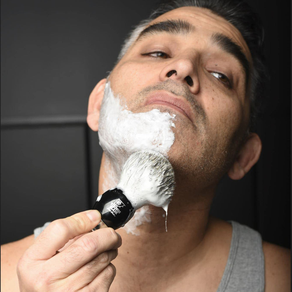 VIKINGS BLADE fast lather demo showing rich foam creation.