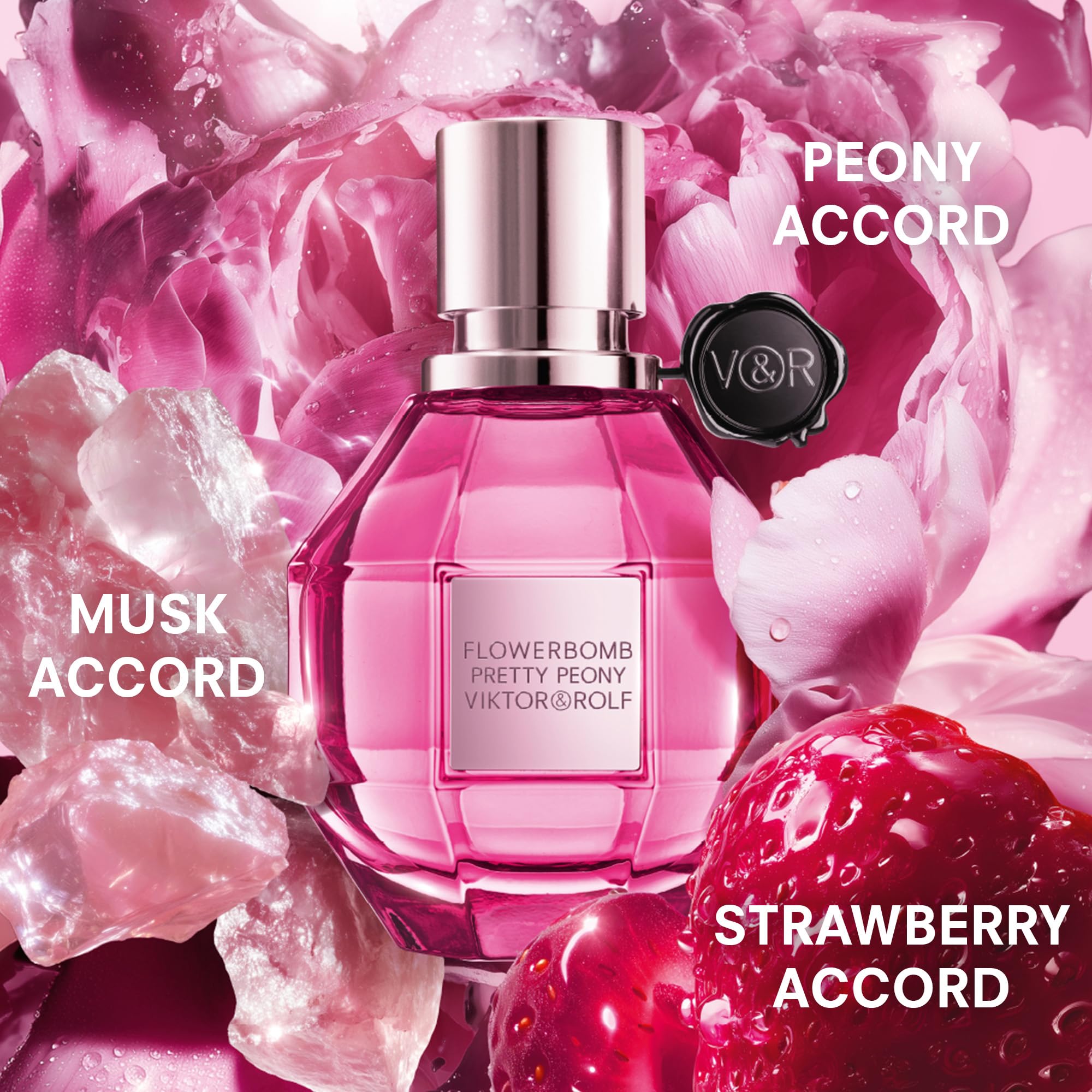Close-up bloom highlights peony petals and musk for feminine fragrance depth