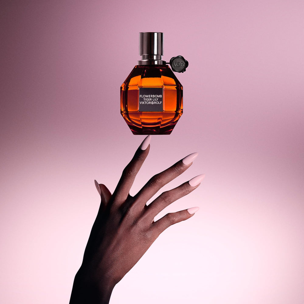 Three-piece Flowerbomb Tiger Lily set offers versatile scent options and gifting.
