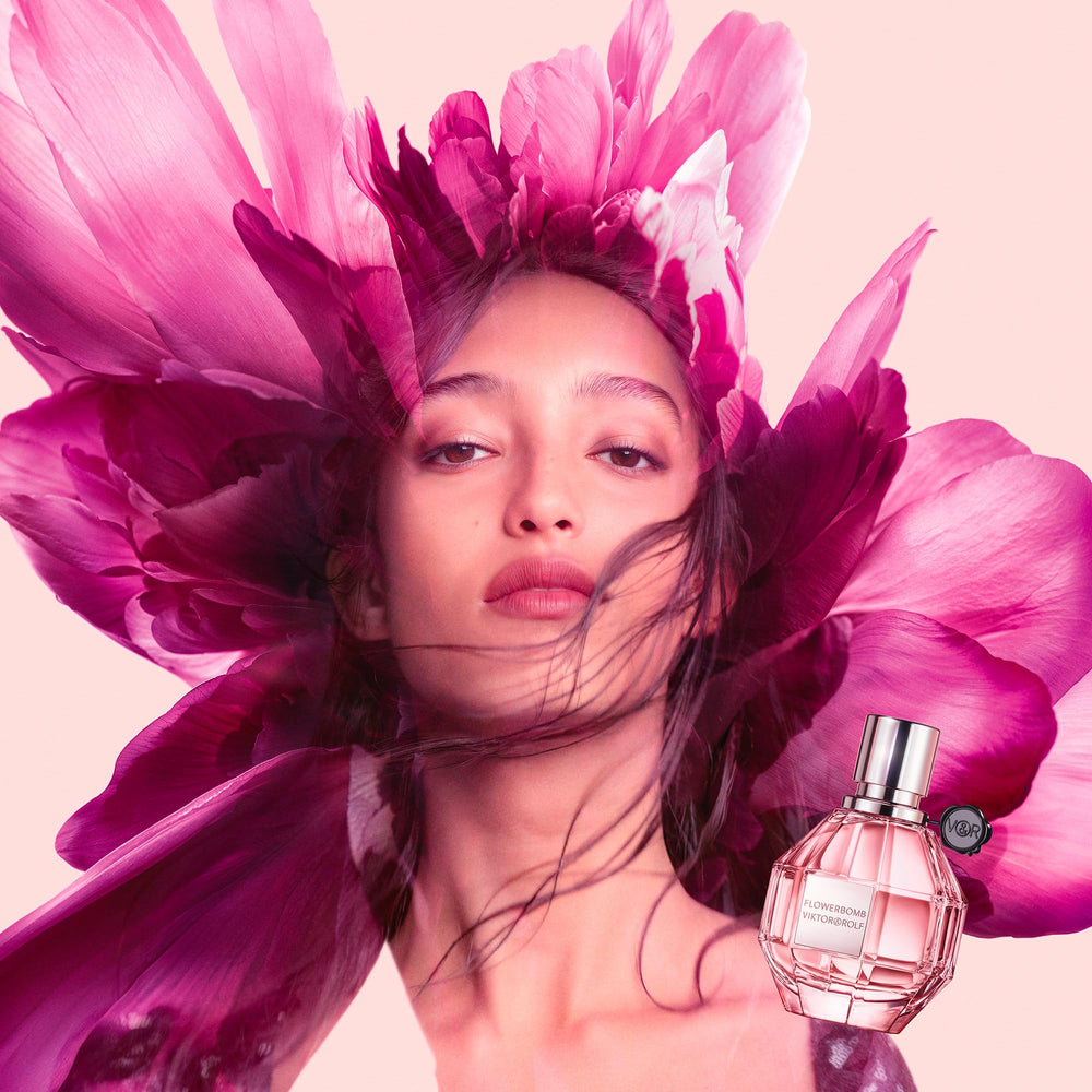 Viktor&Rolf Flowerbomb travel set box with two 0.2 oz bottles
