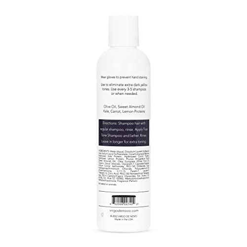 Virgo de Novo Extra Dark Purple Shampoo pour showing even application for consistent toning.