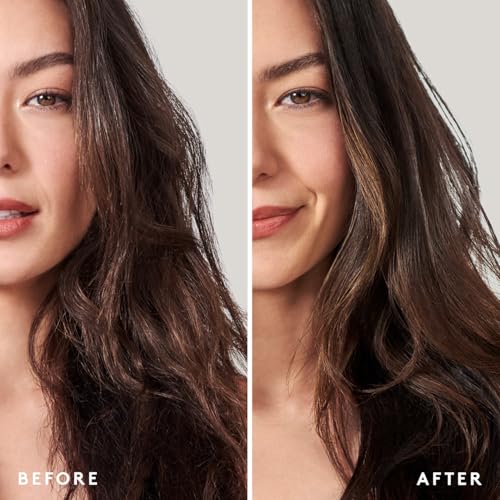 VIRTUE Smooth Shampoo frizz-control close-up shows strand smoothing.