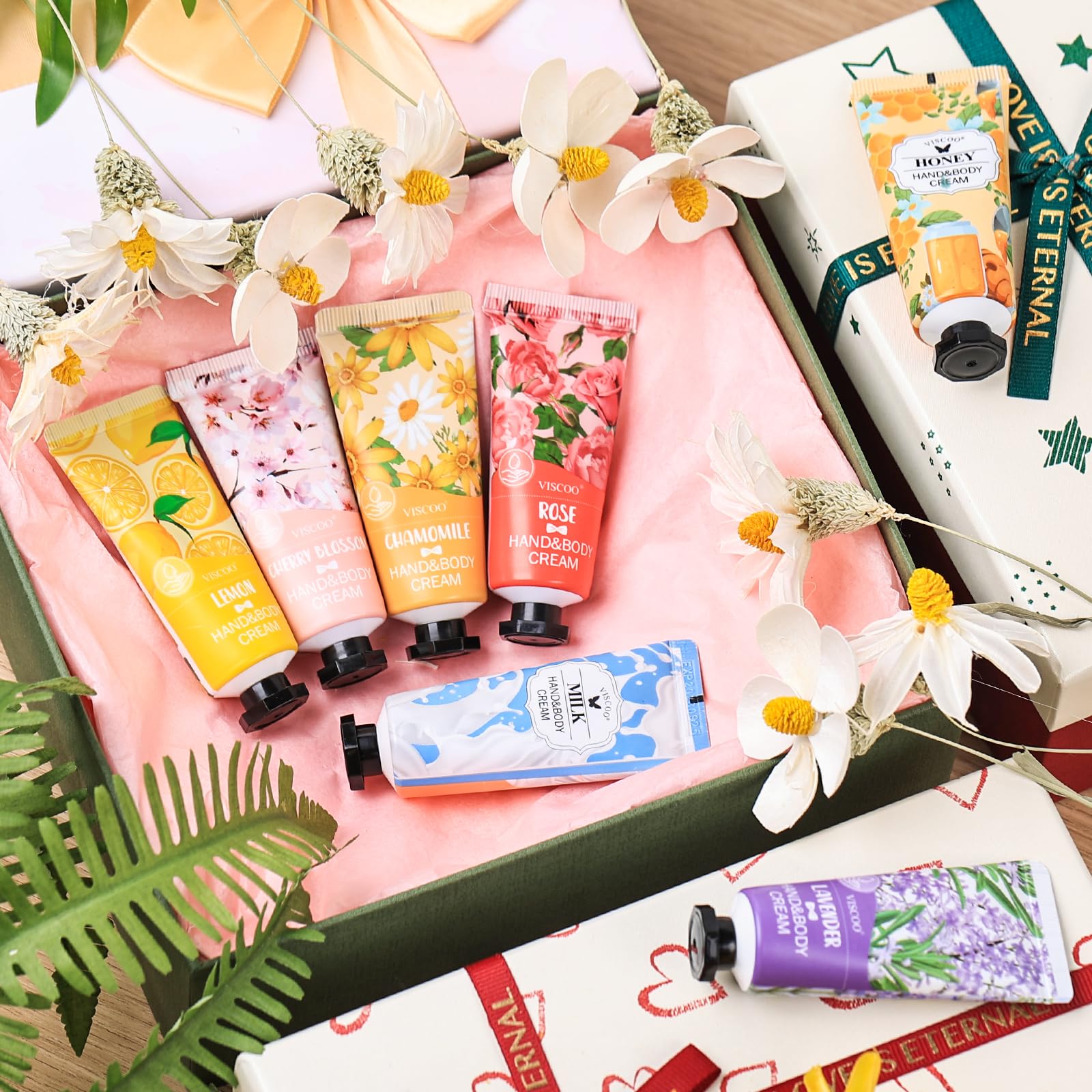 Viscoo honey hand cream offering rich, comforting hydration for dry skin.