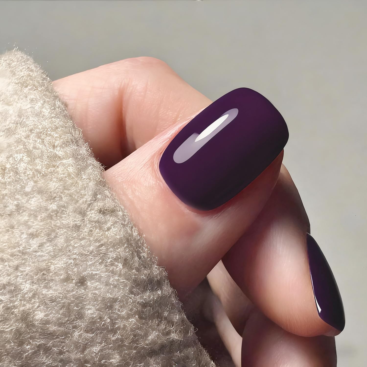 Vishine Gelpolish Purple 1417 brush in action delivering smooth application.