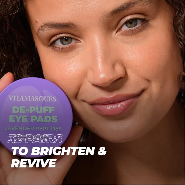 Vitamasques patches on under-eye area showing contour-hugging fit.