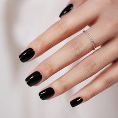 Vneffabler all-black square nails close-up showing durable gel finish for daily wear.