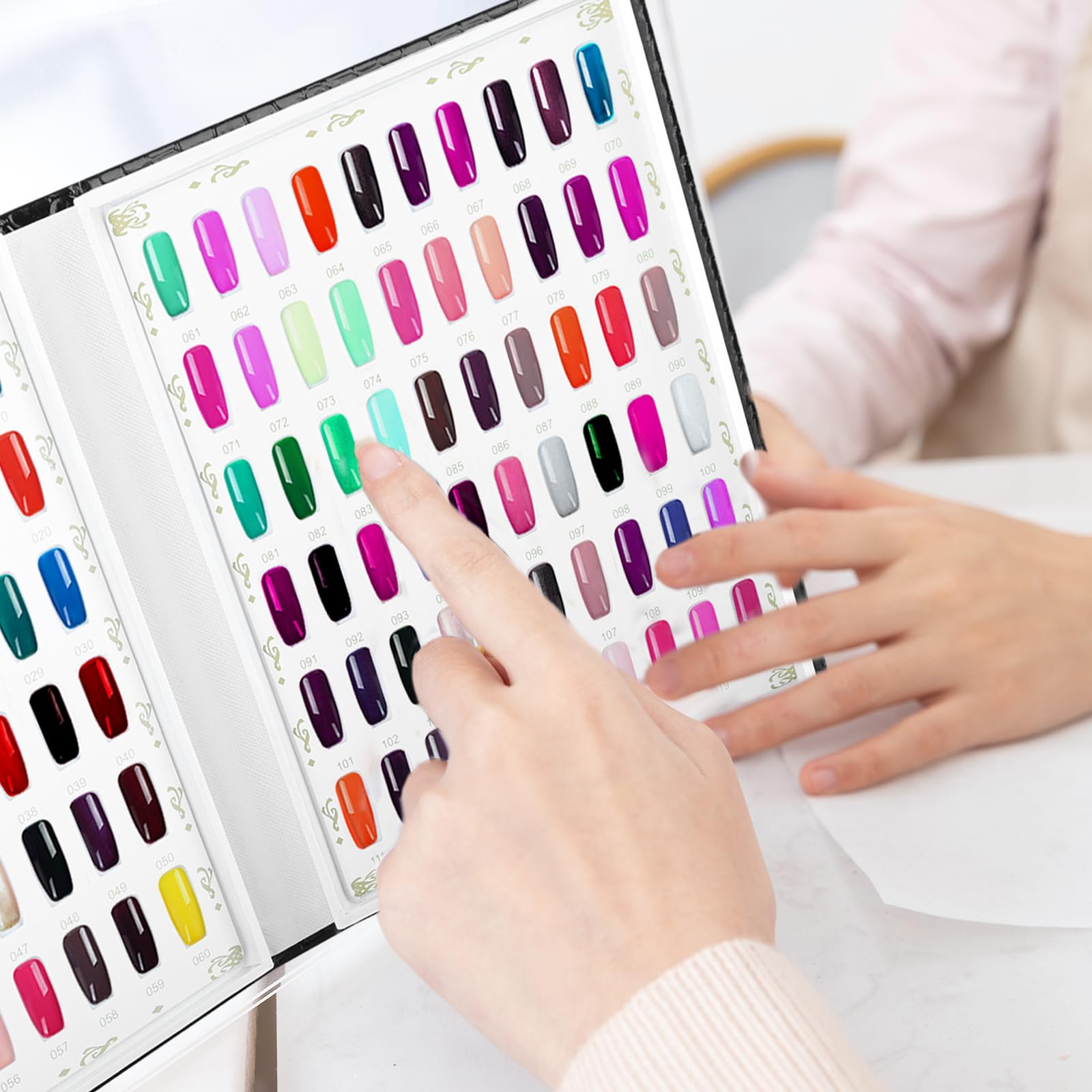 VNJAOI professional nail art display in salon settings for clients