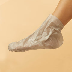 VOESH socks with removable toe tips for painting nails while moisturizing.