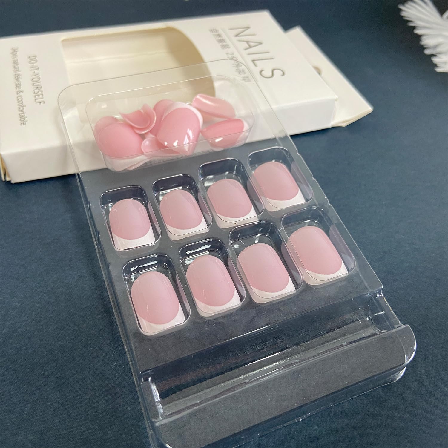 Vopintpy short coffin nails with glossy finish for daily glamour