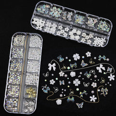VOTACOS floral charms add delicate flower accents for elegant manicures.