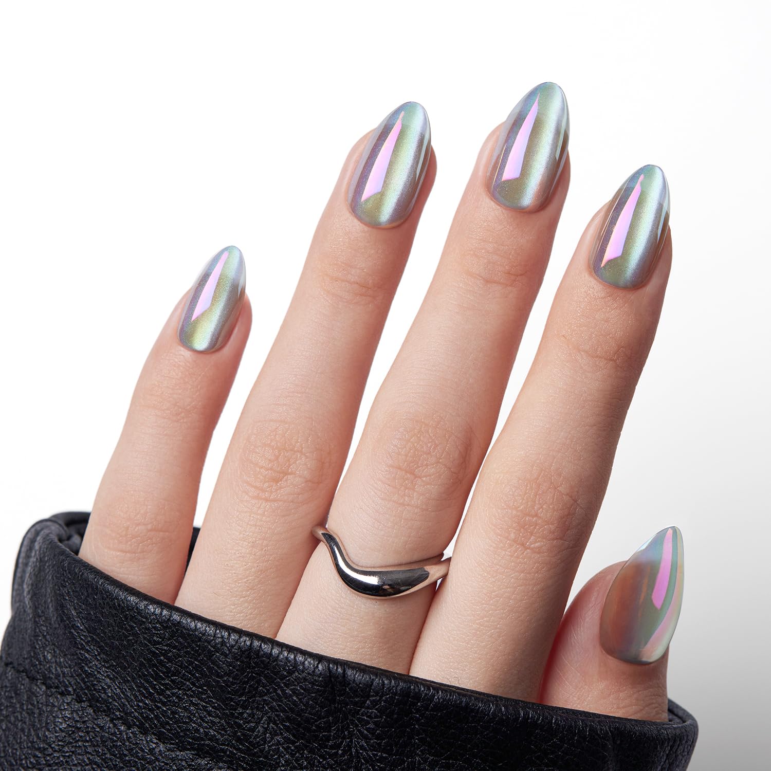 VSALON aurora glace glow nails close-up showing iridescent shimmer for elegant wear.