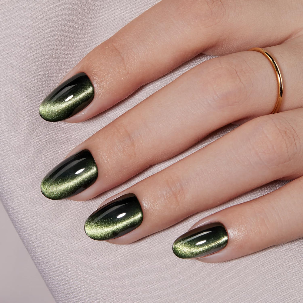 VSALON cuticle oil nourishes and hydrates nails for healthier-looking results.
