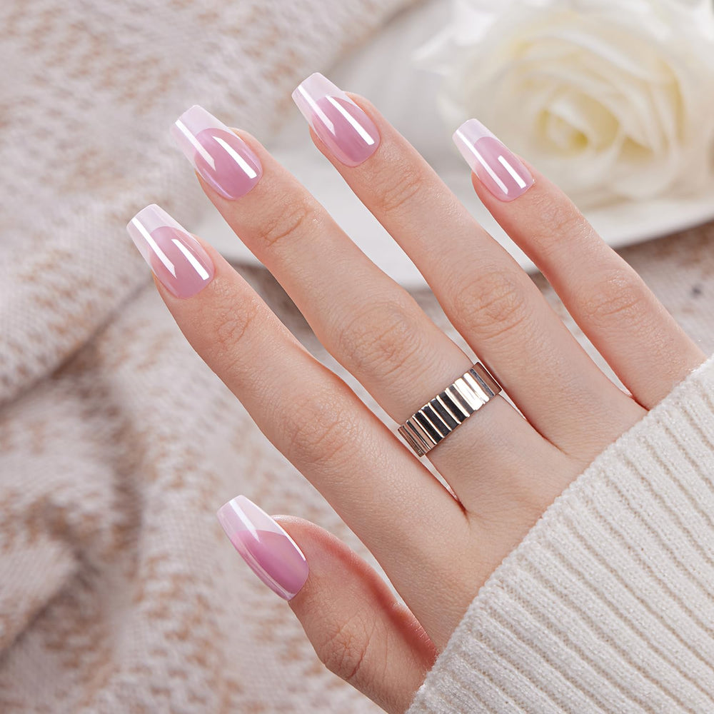 VSALON nails showing ergonomic tapered-edge fit for natural look.