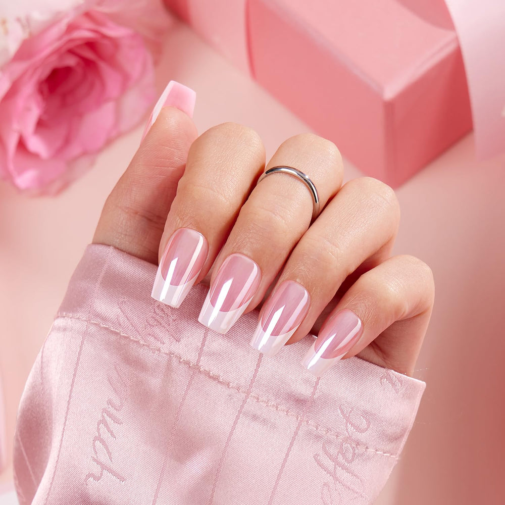 VSALON nails demonstrating salon-grade UV gel gloss finish.