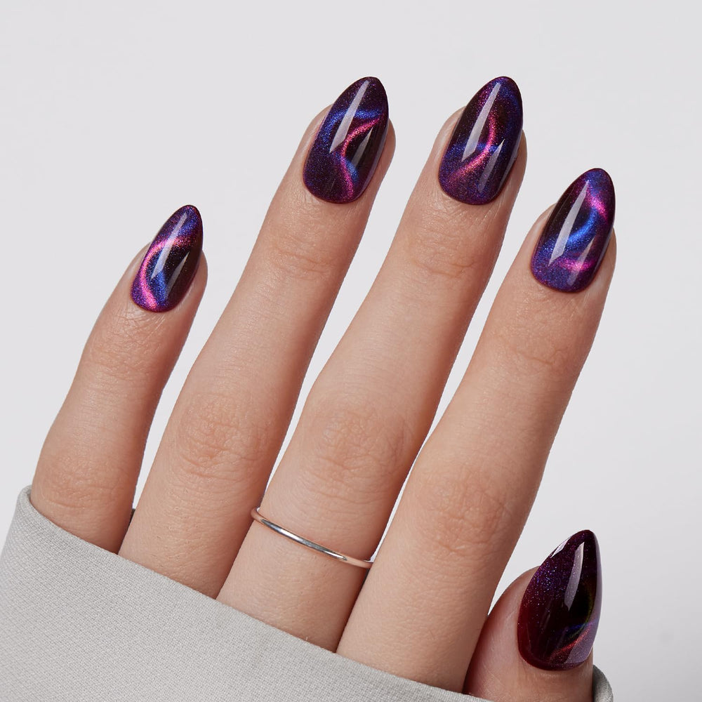 Ergonomic short almond nails blend with natural nail lines smoothly