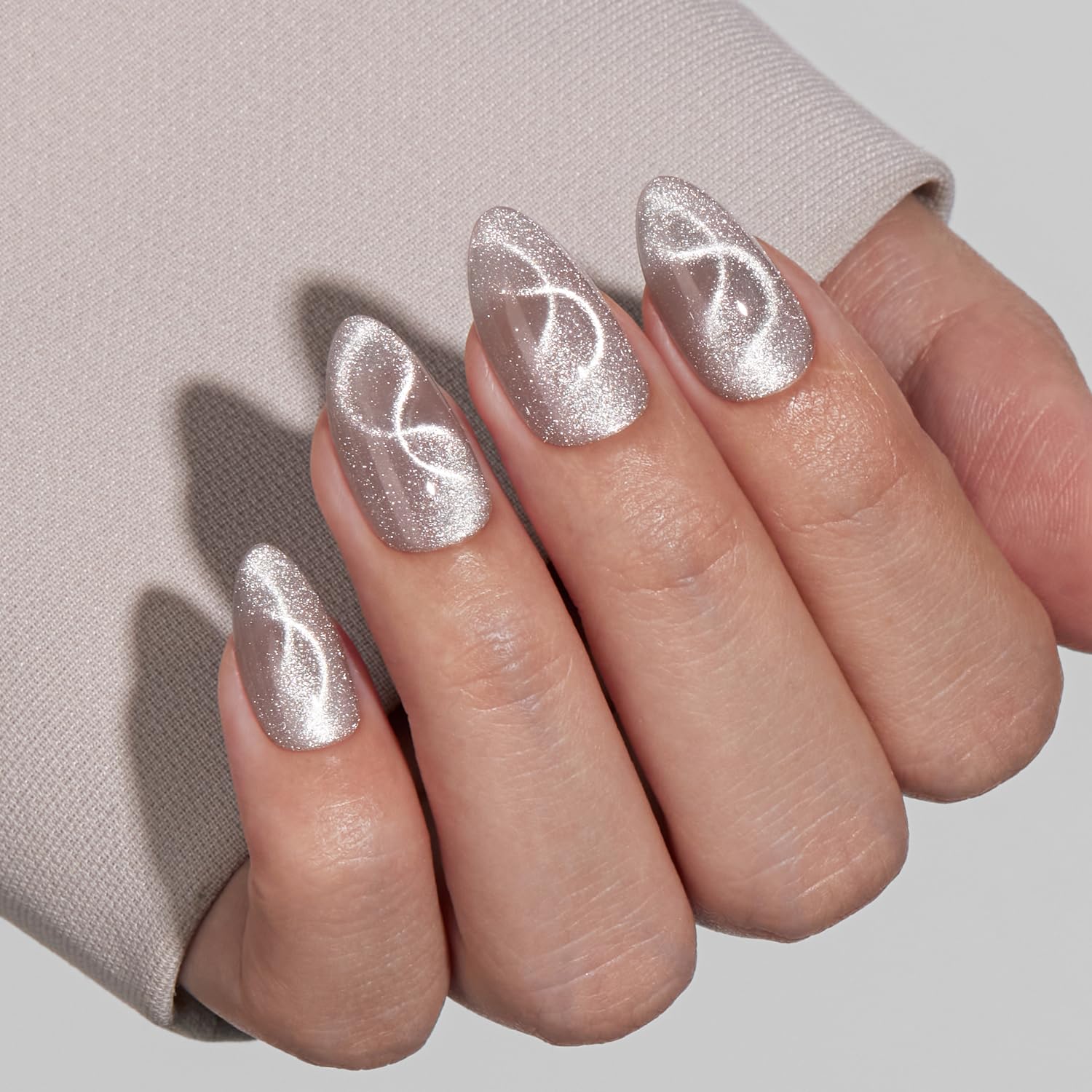 VSALON press-on nails short almond with cat-eye silver ribbon for elegant everyday style.
