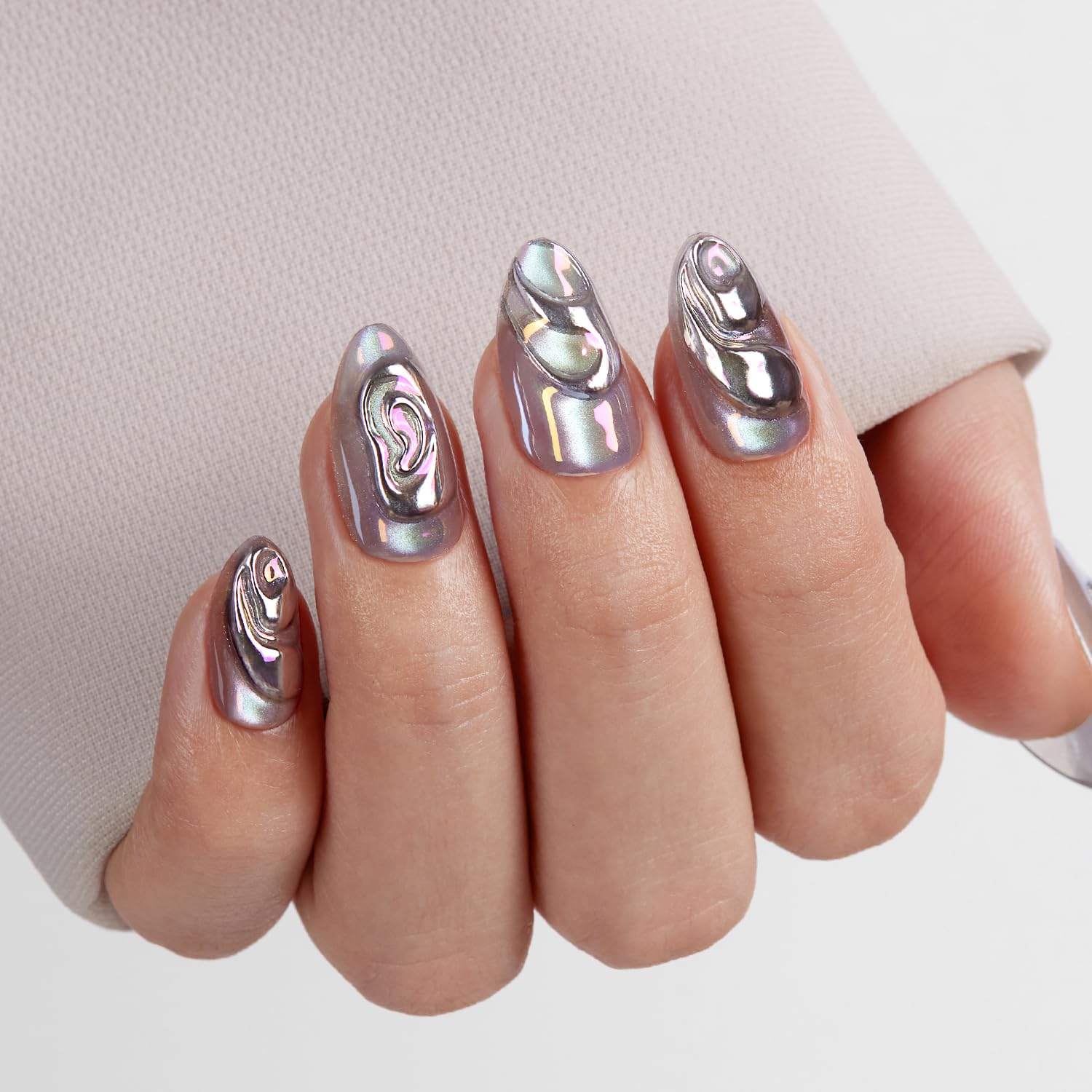 16 sizes ensure a comfortable, personalized manicure